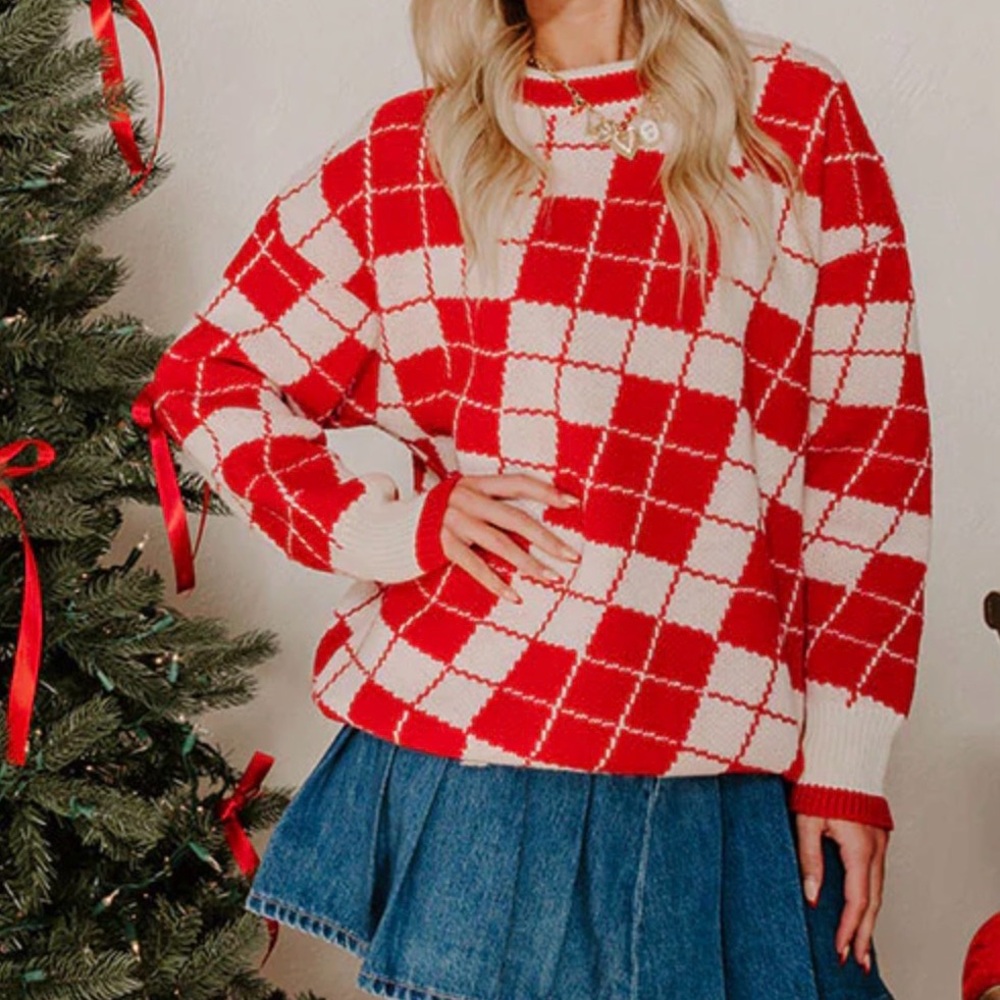 Red and Cream/Off White Argyle Sweater - Picture 6 of 11